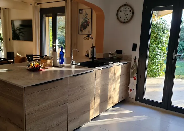 Provencale Avec Piscine - Proche Uzes Βίλα